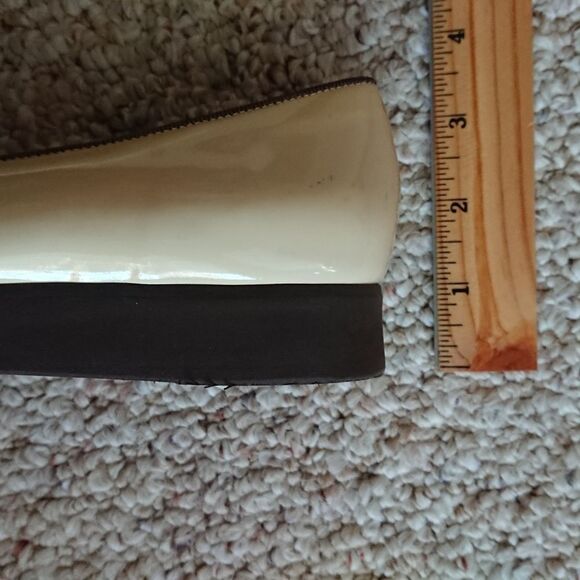 Salvatore Ferragamo beige Patent Leather wedges size 7.5 - Picture 8 of 12